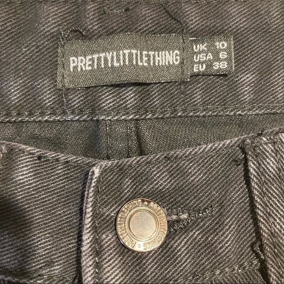 PRETTY LITTLE THING Sz 6 Washed Black Slashed  Knee Long Straight Leg Jeans - Picture 13 of 14